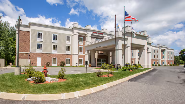 Hampton Inn & Suites